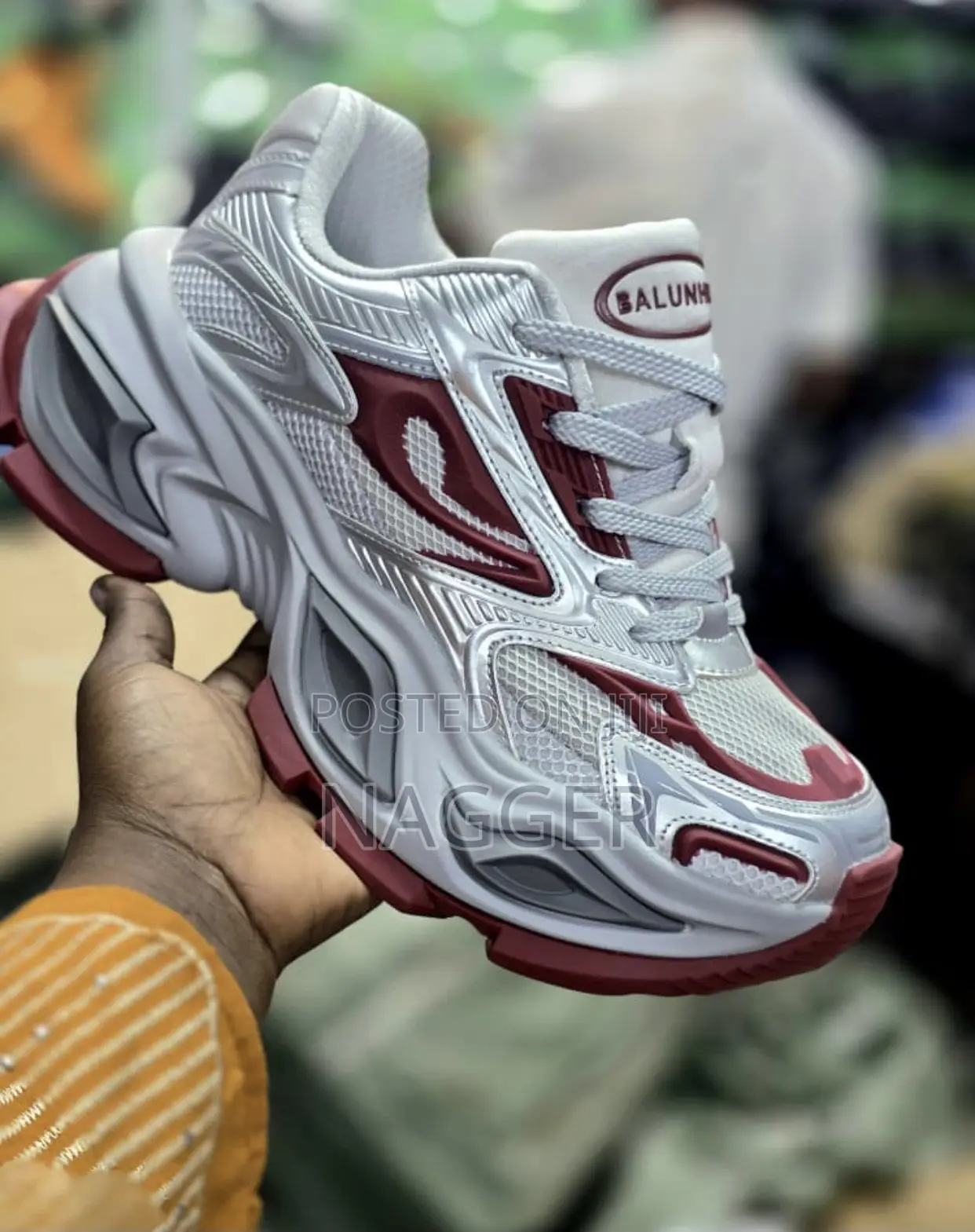Nagger Shoe Hub