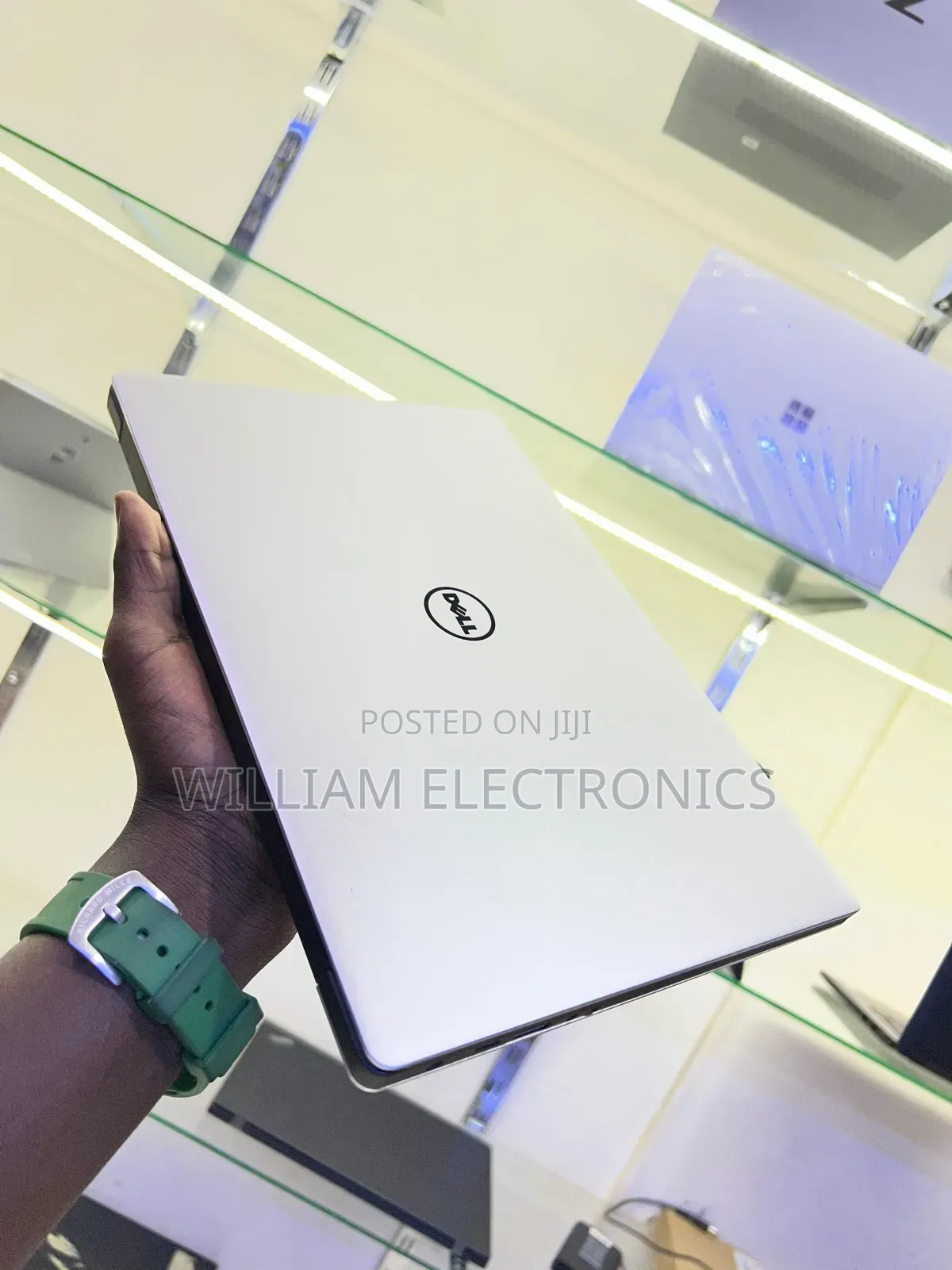 New Laptop Dell XPS 13 8GB Intel Core i7 SSD 256GB
