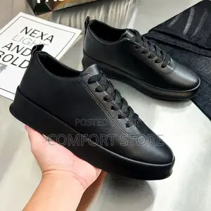 Classic Men's Van Shoes in Black