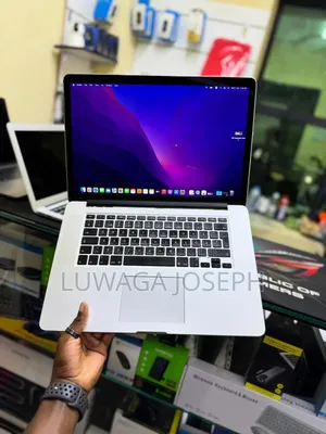 Laptop Apple MacBook Pro 2015 16GB Intel Core i7 SSD 256GB