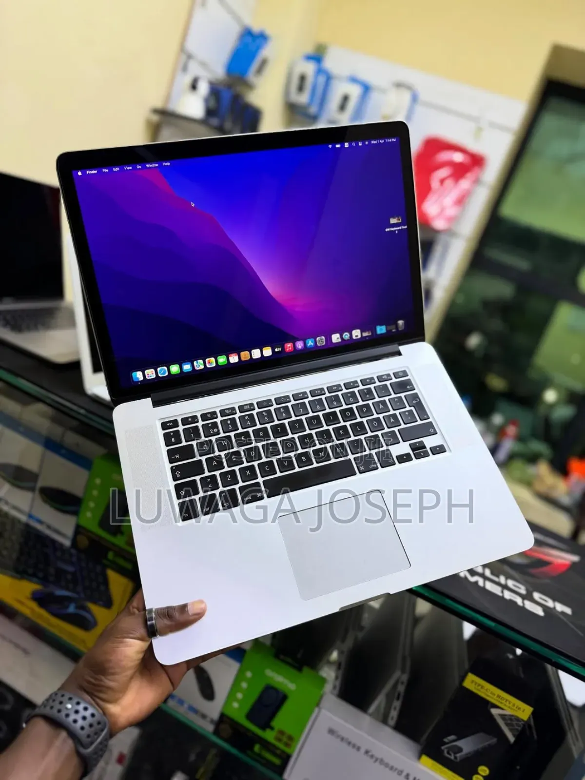 Laptop Apple MacBook Pro 2015 16GB Intel Core i7 SSD 256GB