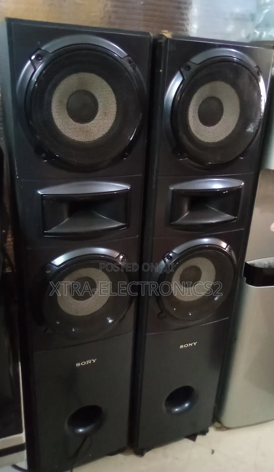 Sony Tower Speakers With Dual Woofers - Great Sound Quality