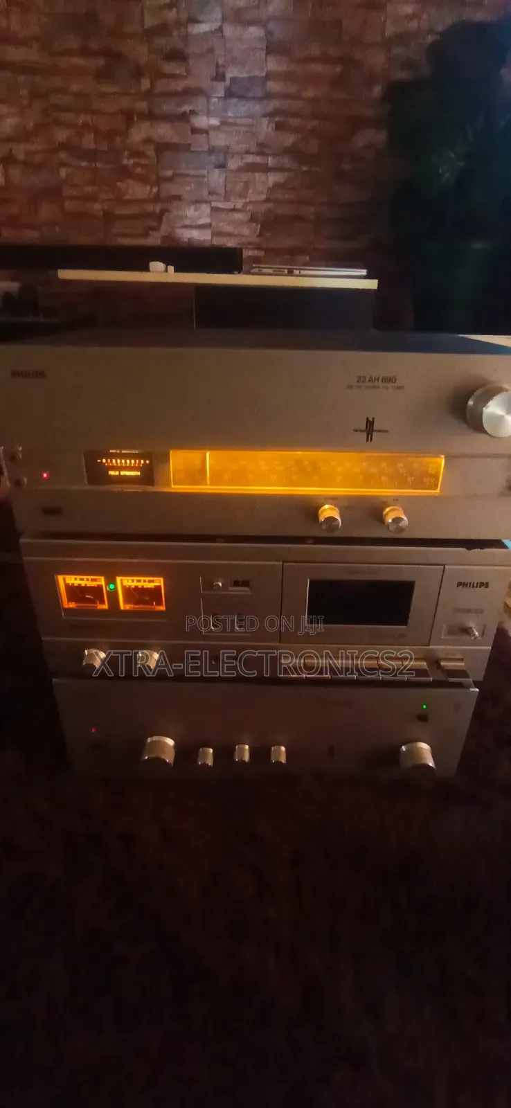 Vintage Philips Hi-Fi Stereo System With Amplifier Cassette Deck.