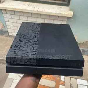 Ps4 Standard Chipped System With Dual Controllers and Amazing Games