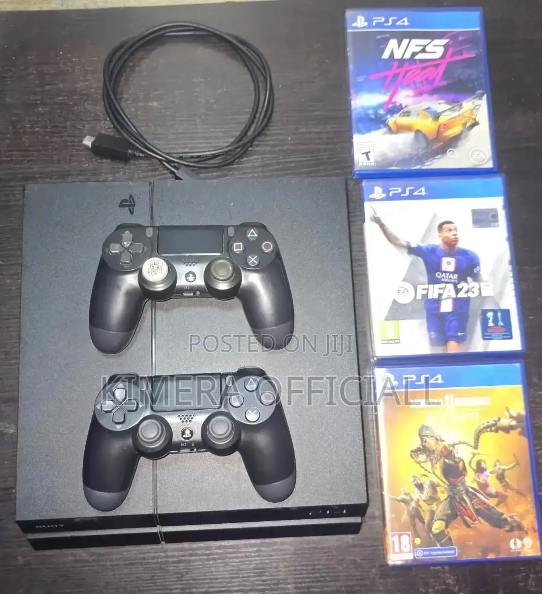 Playstation 4 Standard Chipped Bundle With 2 Pads and Top Titles