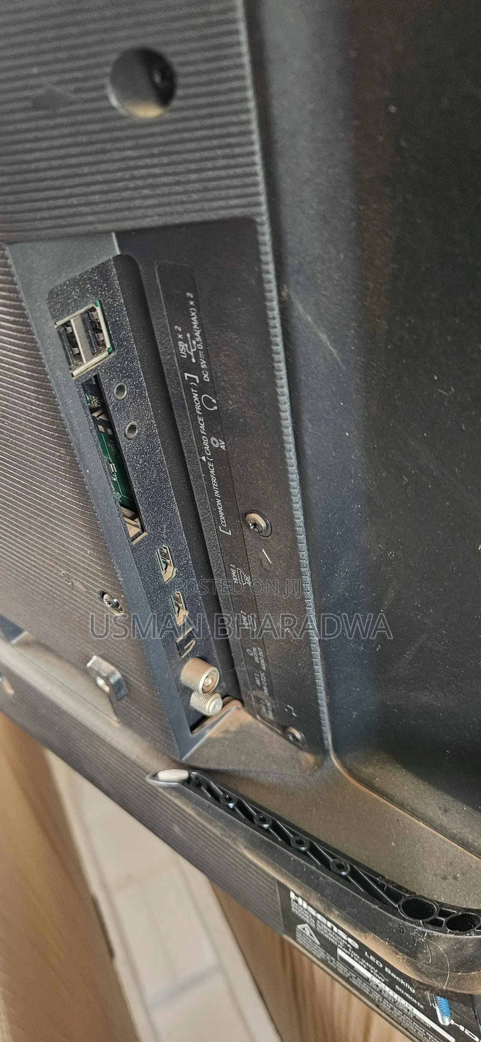 "Broken Screen Hisense 43-Inch Smart Tv for Spare Parts."