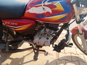 Bajaj Boxer 125 2022 Red