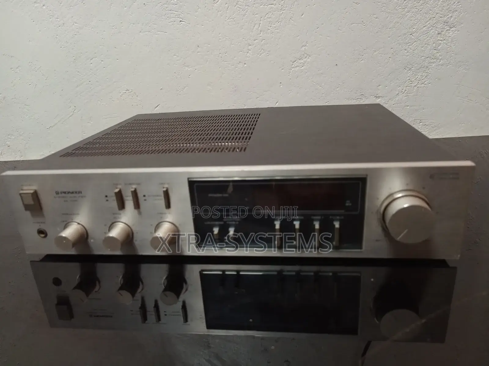 Vintage Pioneer Sa-7200 Stereo Amplifier in Good Condition.