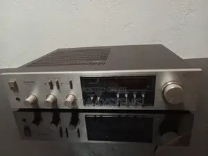 Vintage Pioneer Sa-7200 Stereo Amplifier in Good Condition.