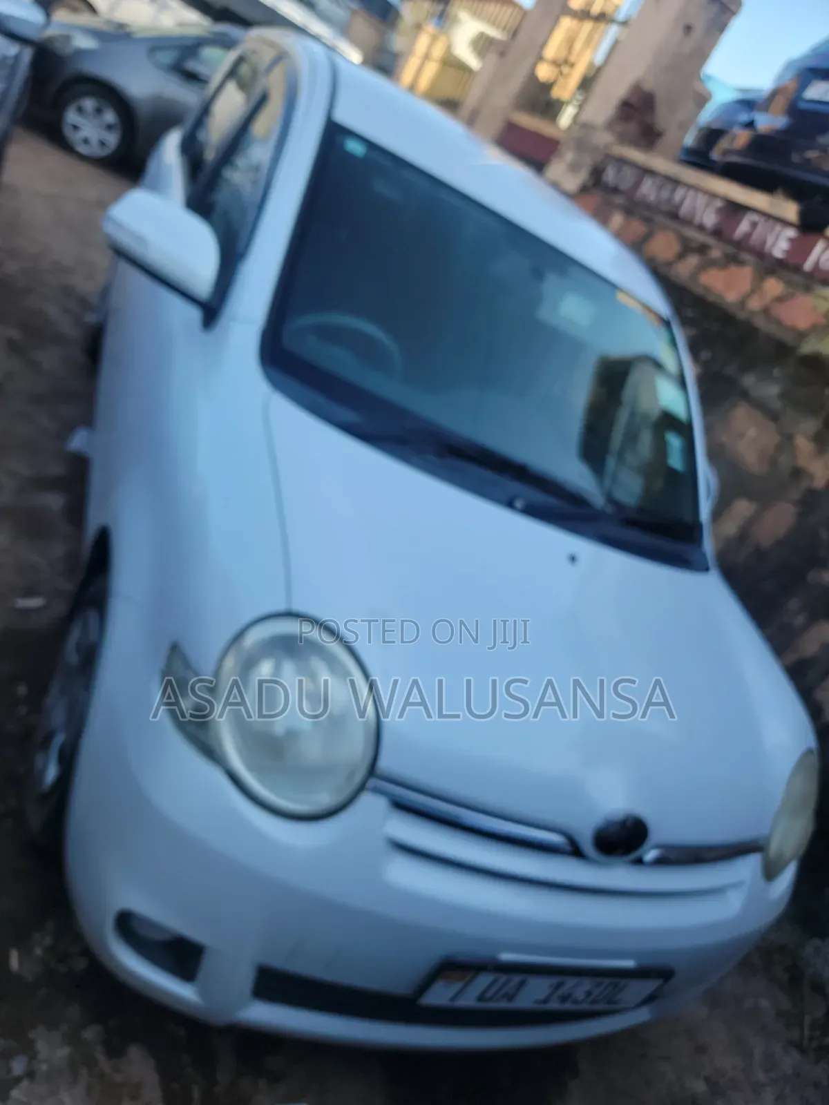 Toyota Sienta 2010 White