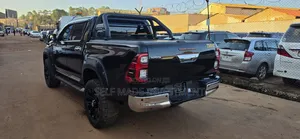 Toyota Hilux 2020 Black