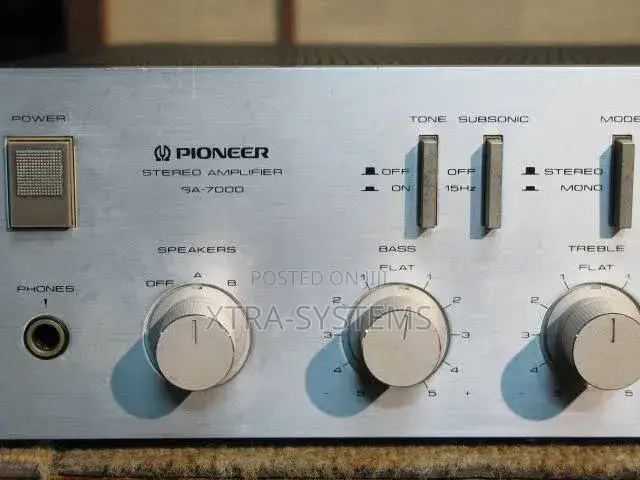 Vintage Pioneer Sa-7200 Stereo Amplifier in Good Condition.