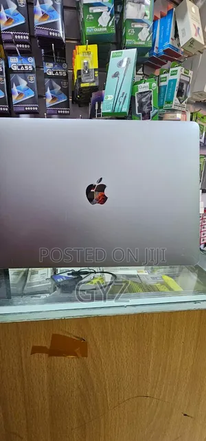 Laptop Apple MacBook Pro 2017 16GB Intel Core i7 SSD 1T