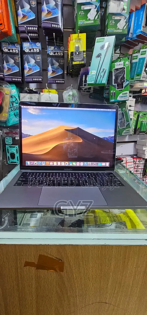 Laptop Apple MacBook Pro 2017 16GB Intel Core i7 SSD 1T