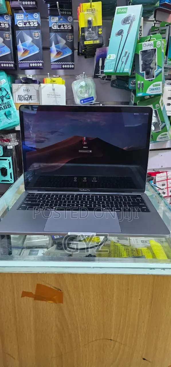 Laptop Apple MacBook Pro 2017 16GB Intel Core i7 SSD 1T