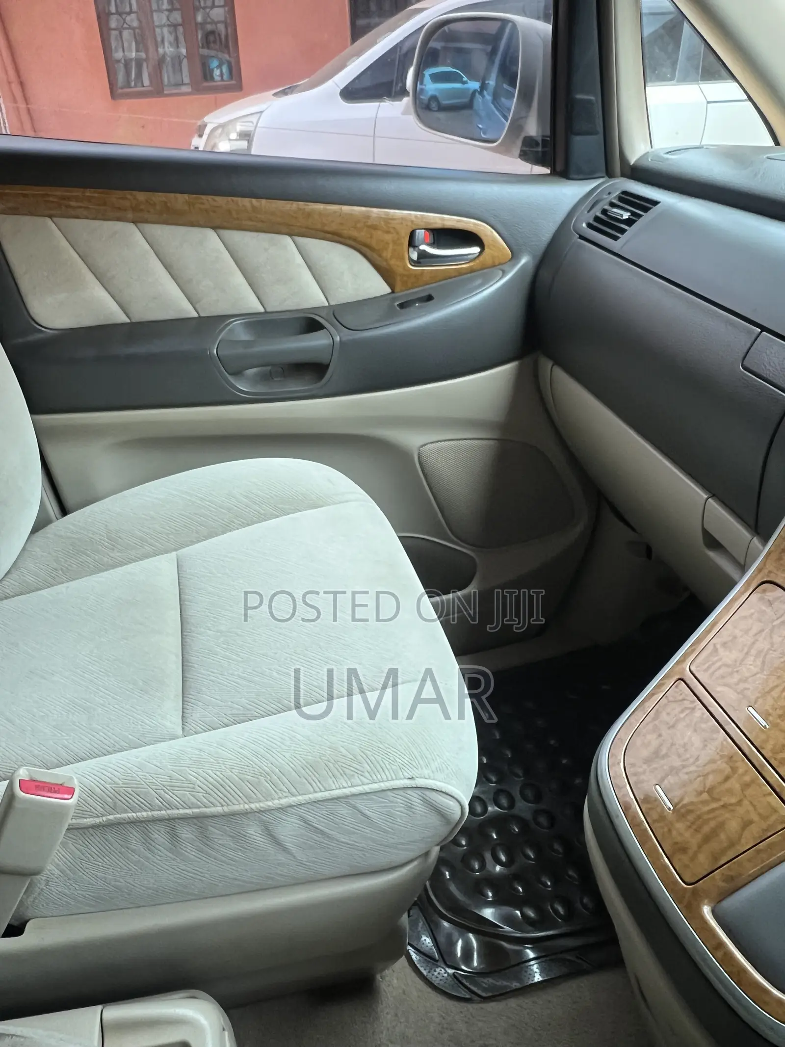 Toyota Alphard 2.4 Petrol AWD 2007 White