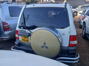 Mitsubishi Pajero IO 2005 Silver