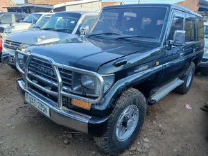 Toyota Land Cruiser 2000 Green