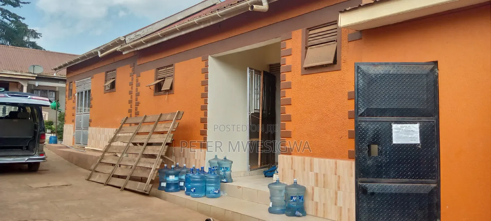 10bdrm House in Nabweru for sale