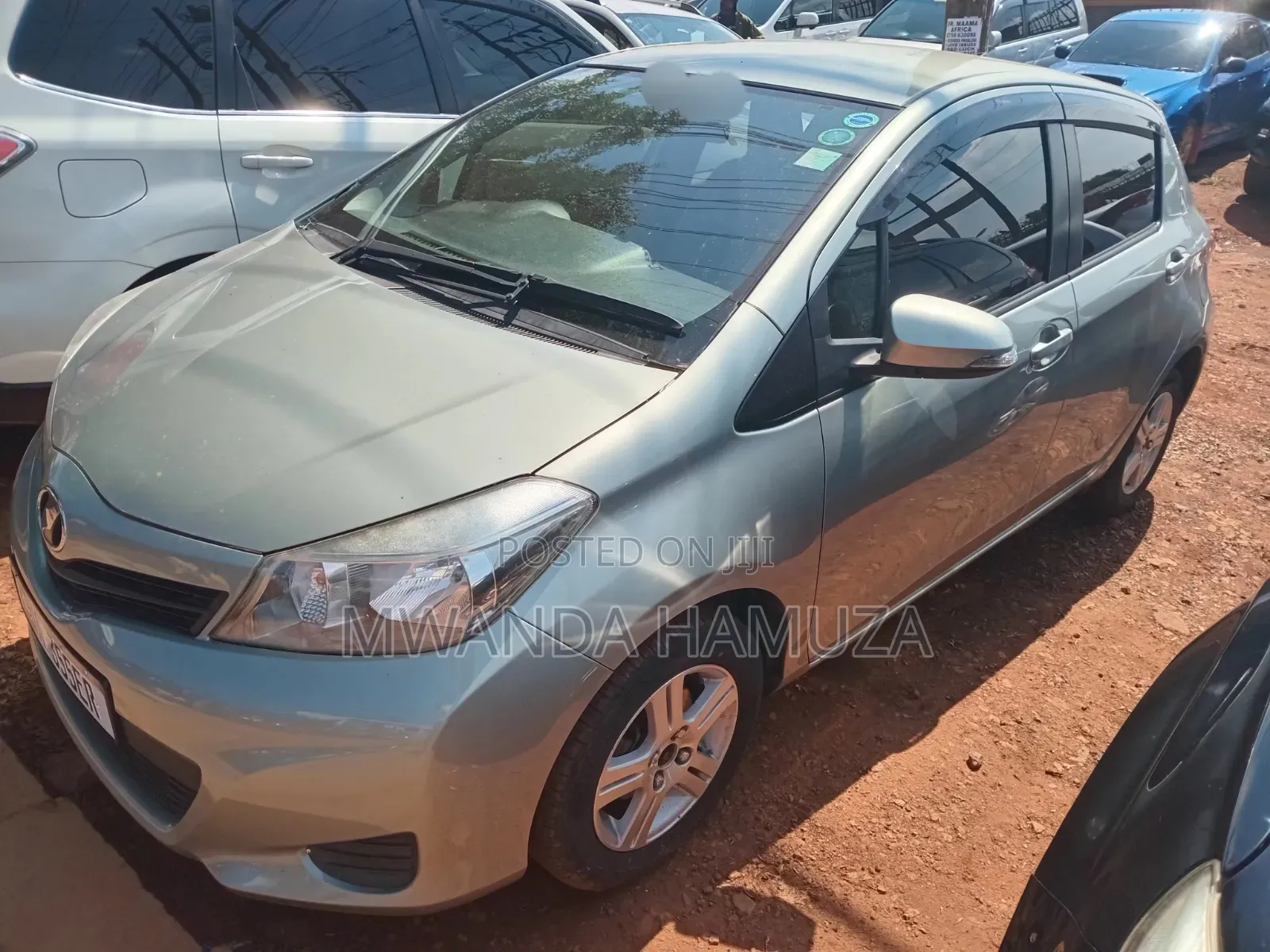 Toyota Vitz 2012 Silver