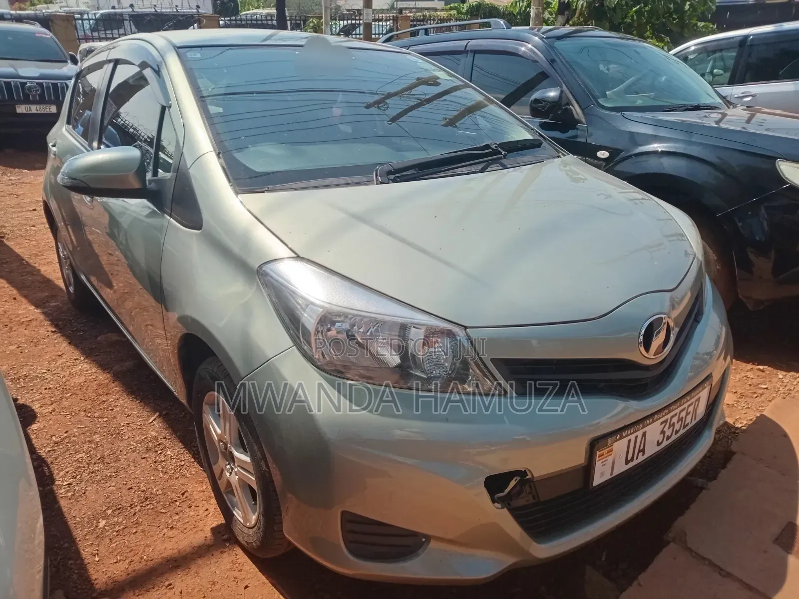 Toyota Vitz 2012 Silver