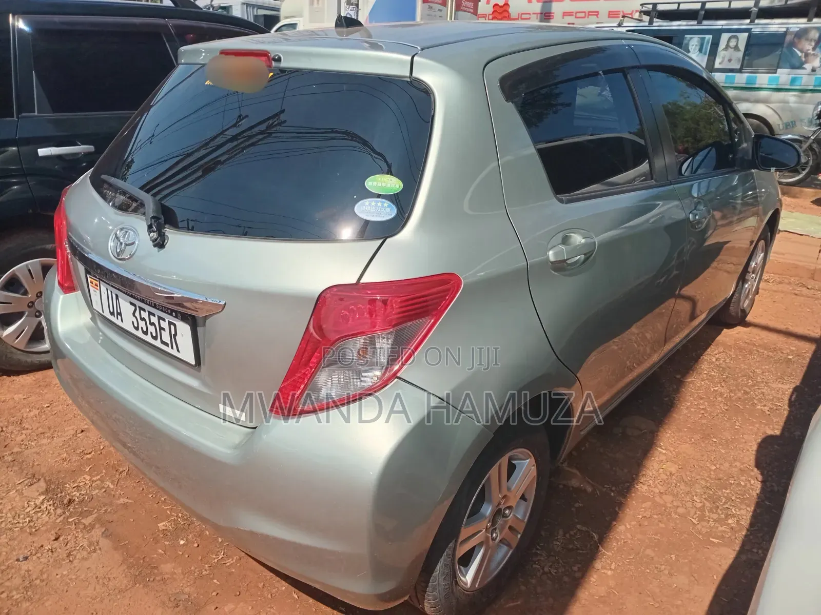 Toyota Vitz 2012 Silver