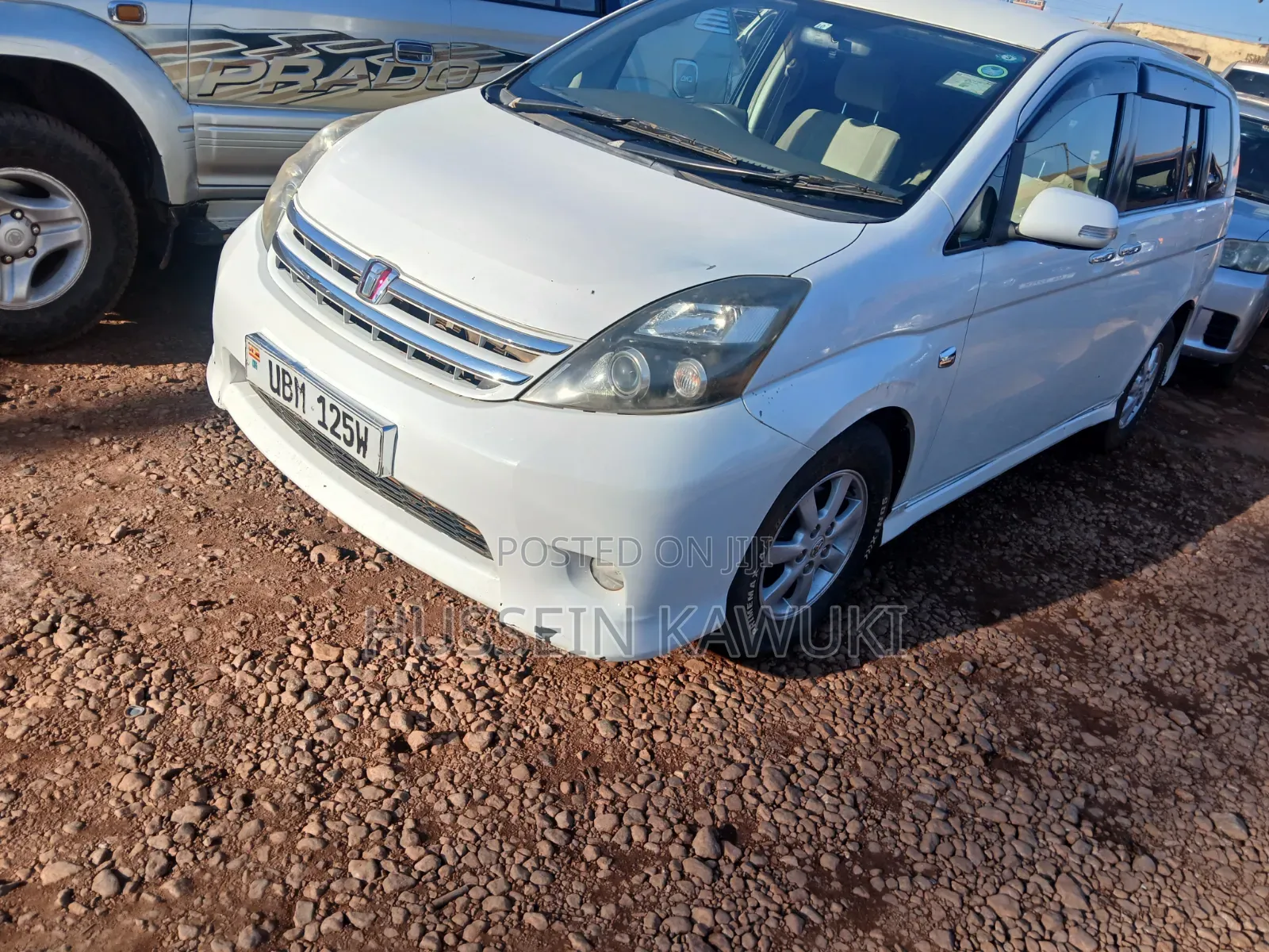 Toyota ISIS 2008 White