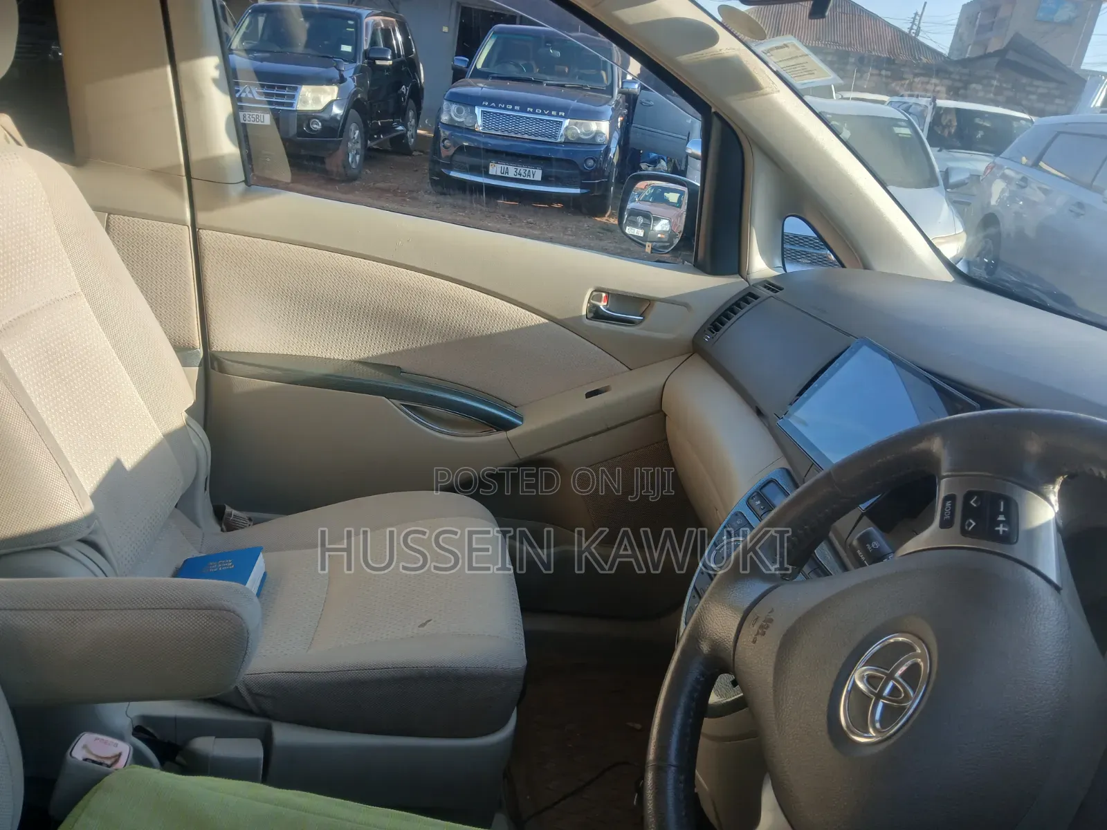 Toyota ISIS 2008 White
