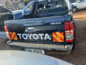 Toyota Hilux 2.5 Cab 2005 Black