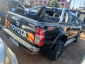 Toyota Hilux 2.5 Cab 2005 Black
