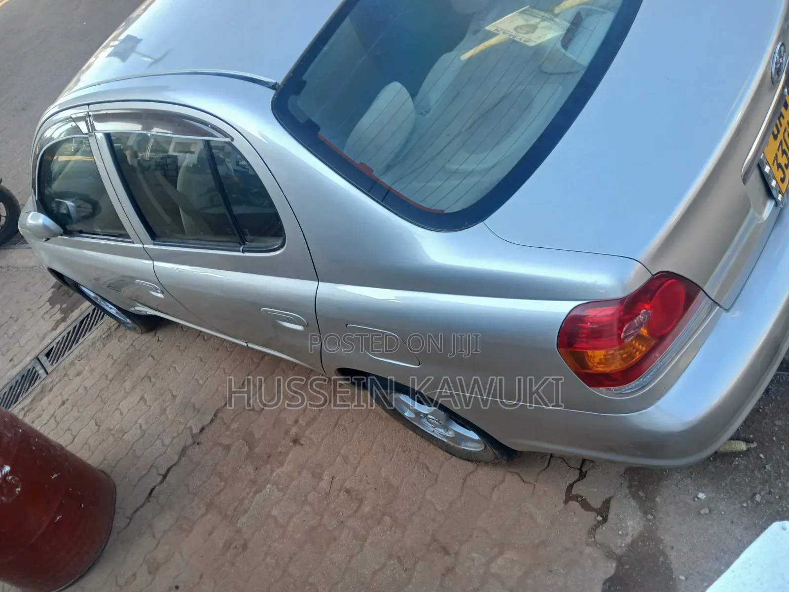 Toyota Platz 2002 Silver