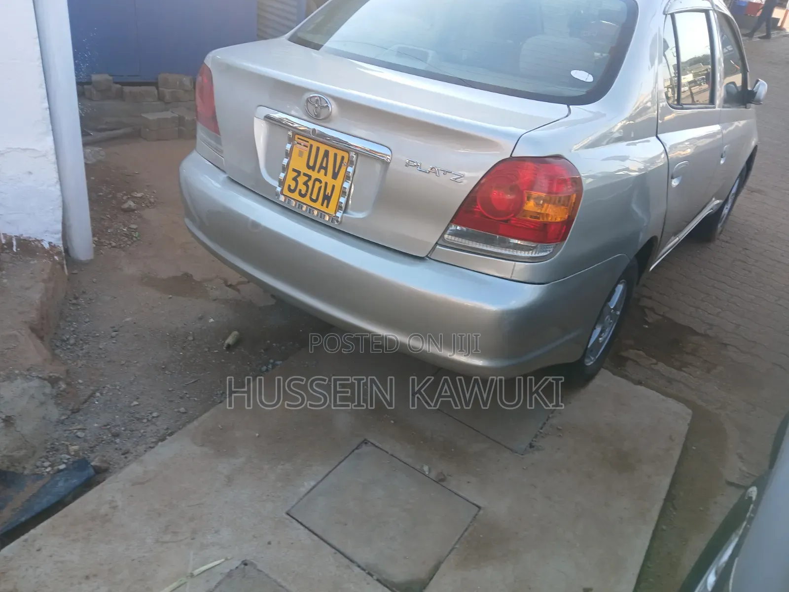 Toyota Platz 2002 Silver