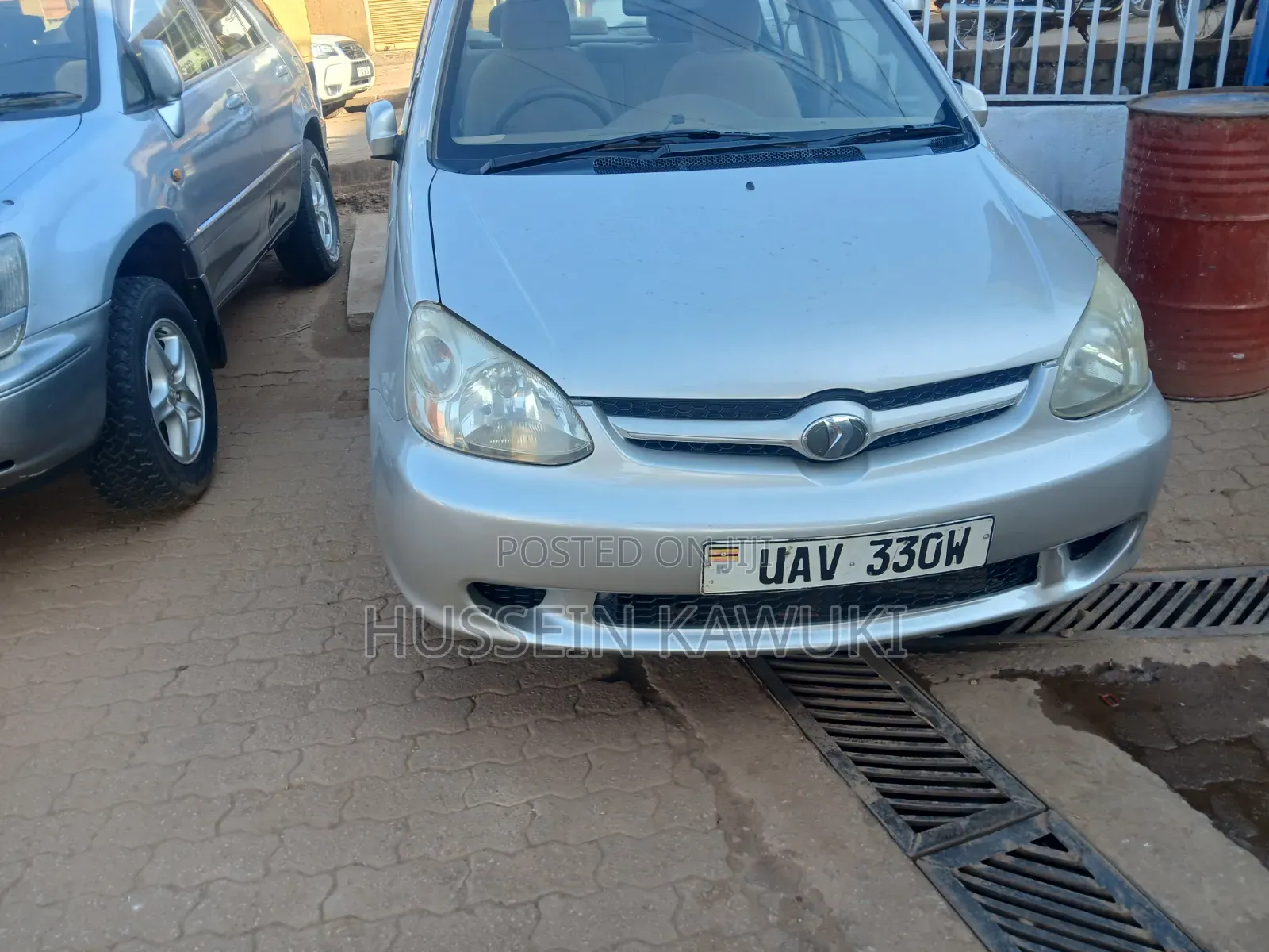 Toyota Platz 2002 Silver