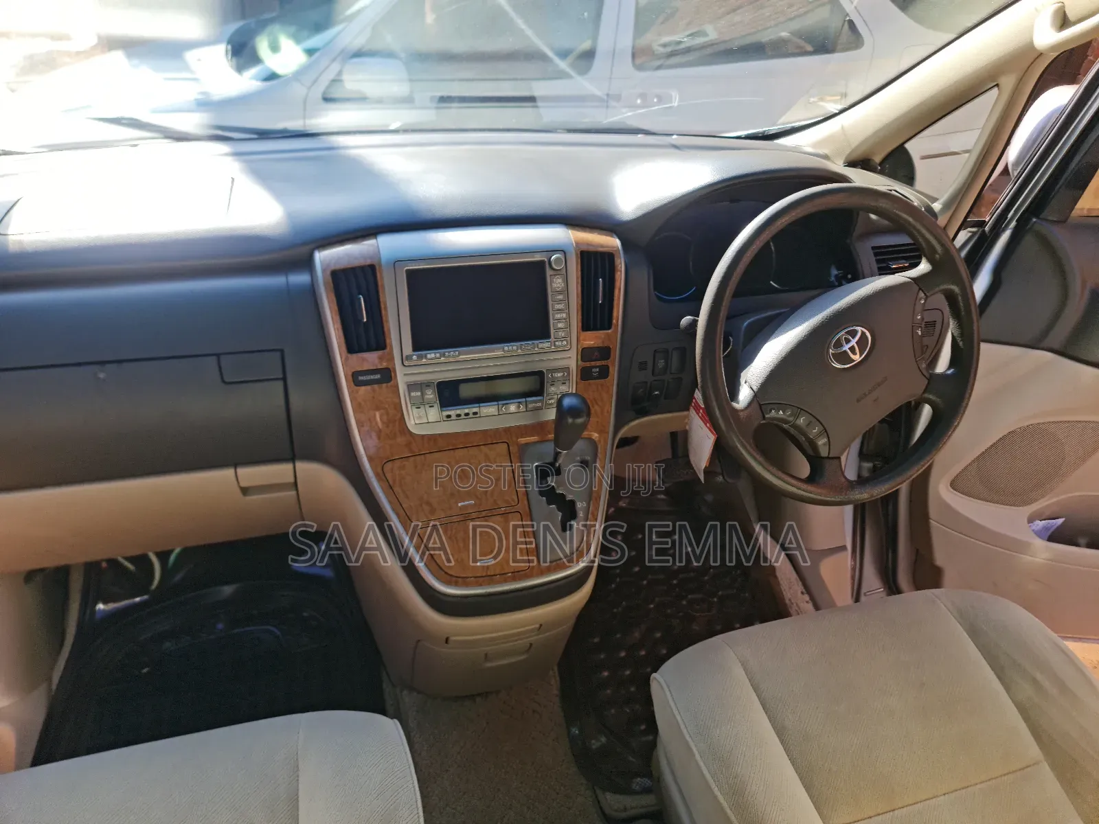 Toyota Alphard 2008 Gold