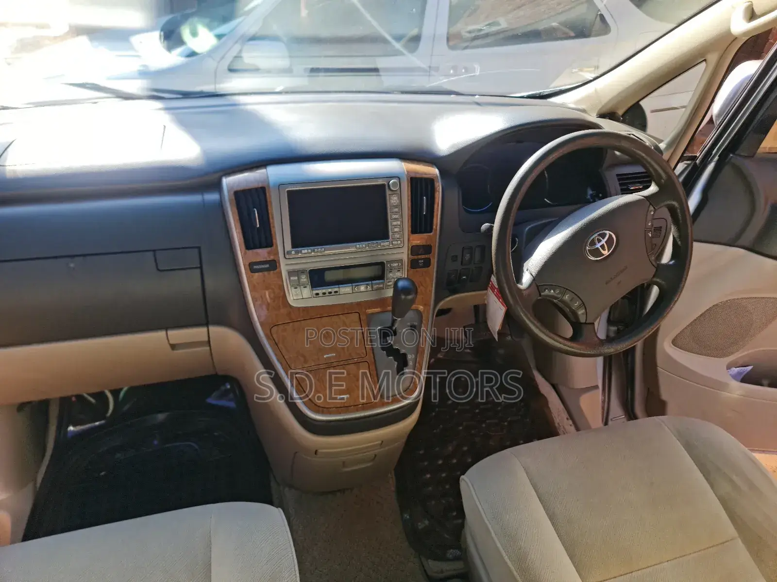 Toyota Alphard 2008 Gold
