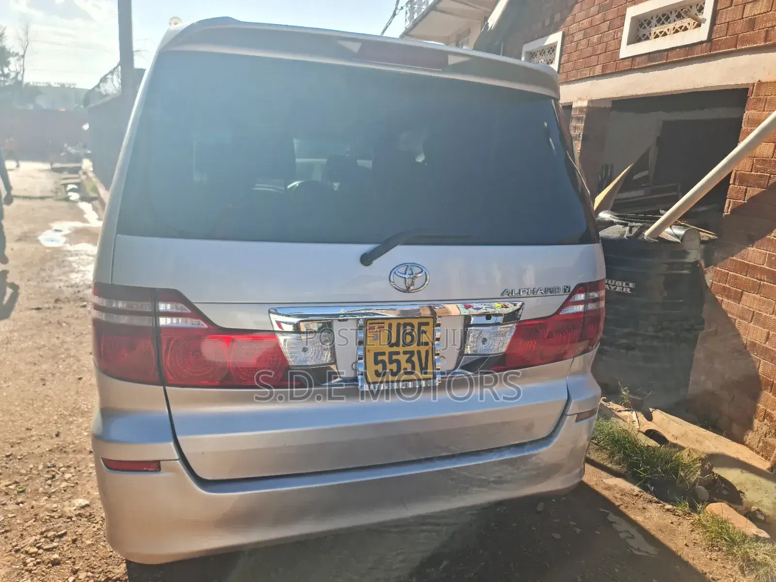 Toyota Alphard 2008 Gold