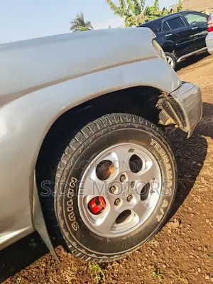 Mitsubishi Pajero IO 2004 Silver