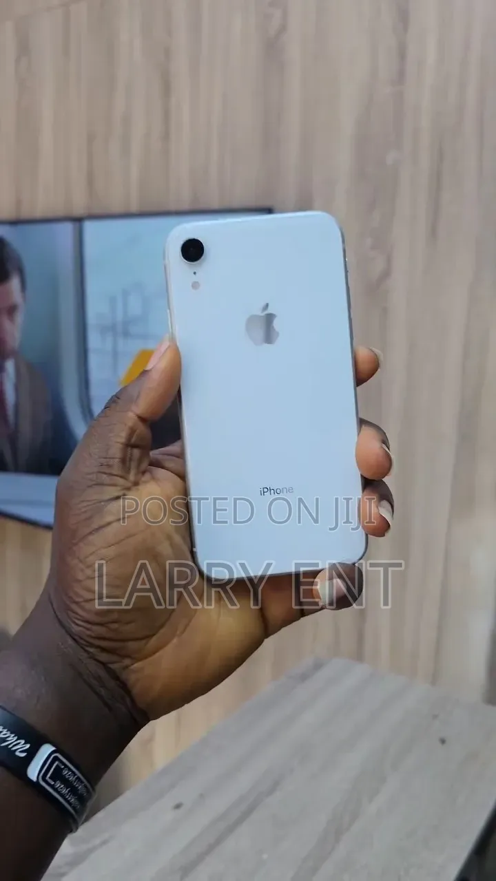 Apple iPhone XR 128 GB White