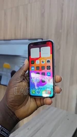 Apple iPhone XR 128 GB White