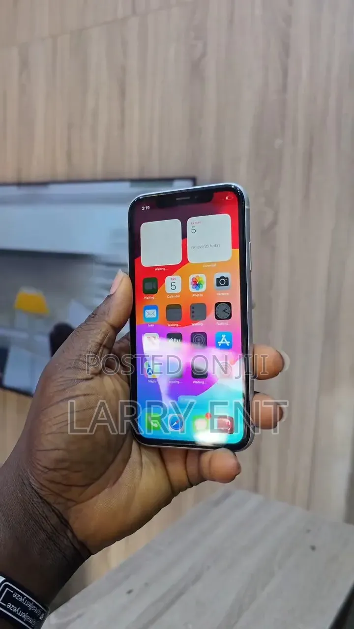 Apple iPhone XR 128 GB White