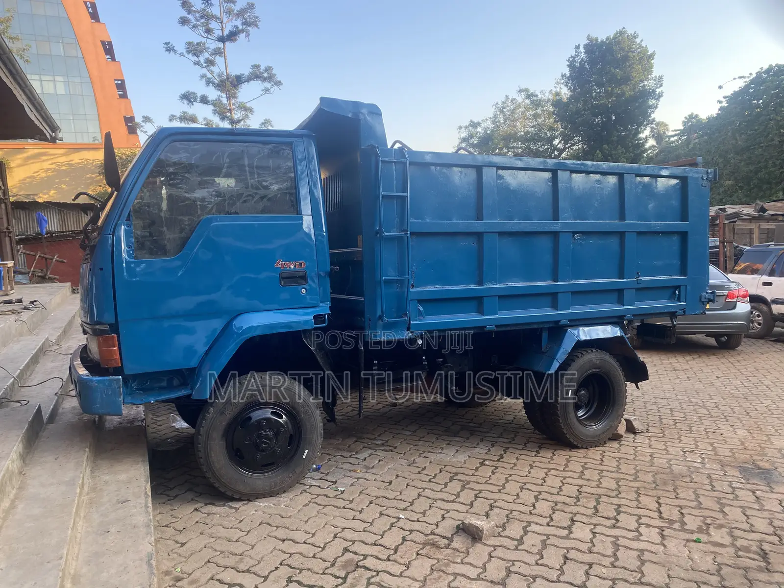 Mitsubishi Truck Dumper - Canter 1990 Blue
