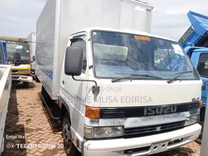 Isuzu E Lf Big Head Box Body