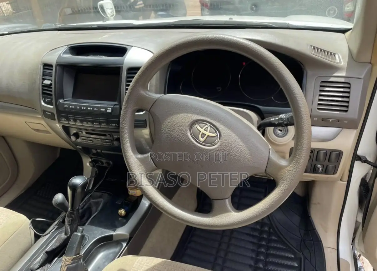 Toyota Land Cruiser Prado 2007 White