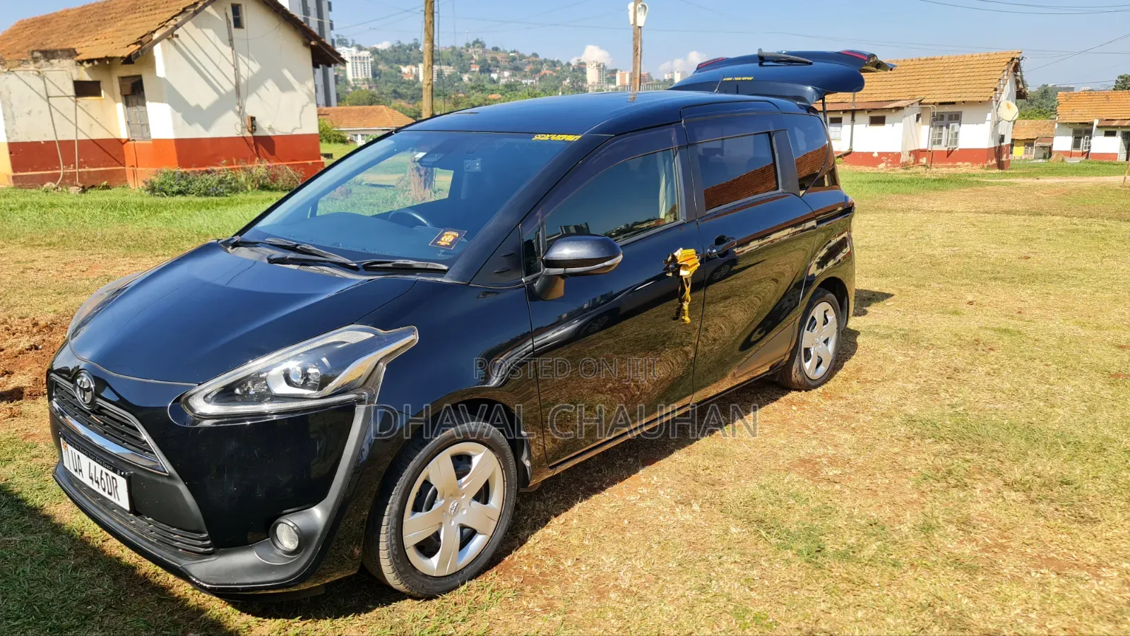 Toyota Sienta 1.5 AWD 2016 Black