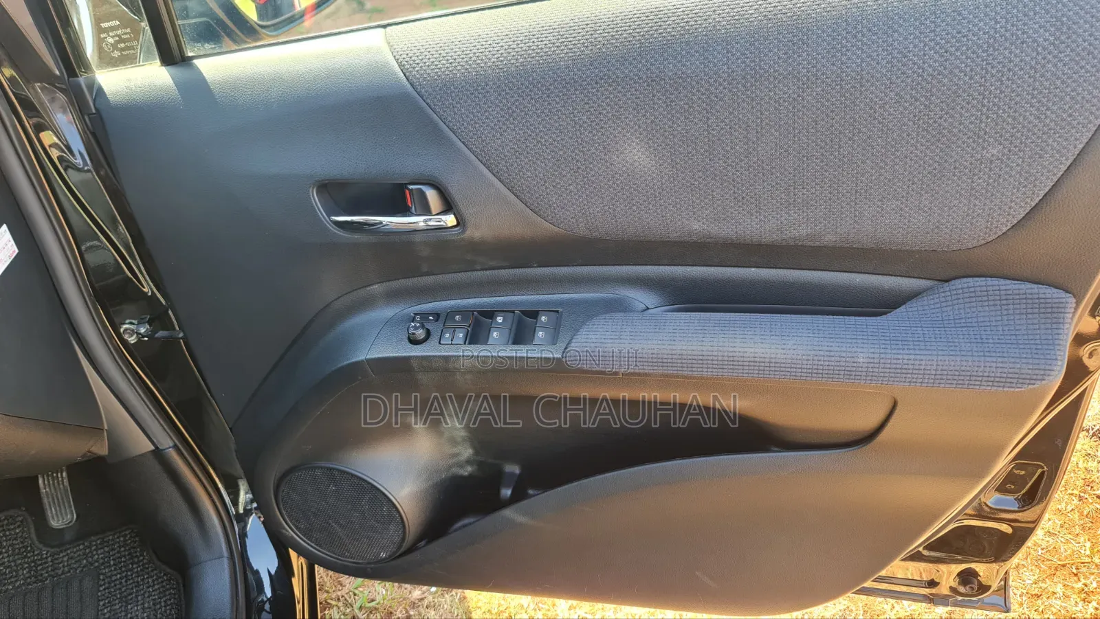 Toyota Sienta 1.5 AWD 2016 Black