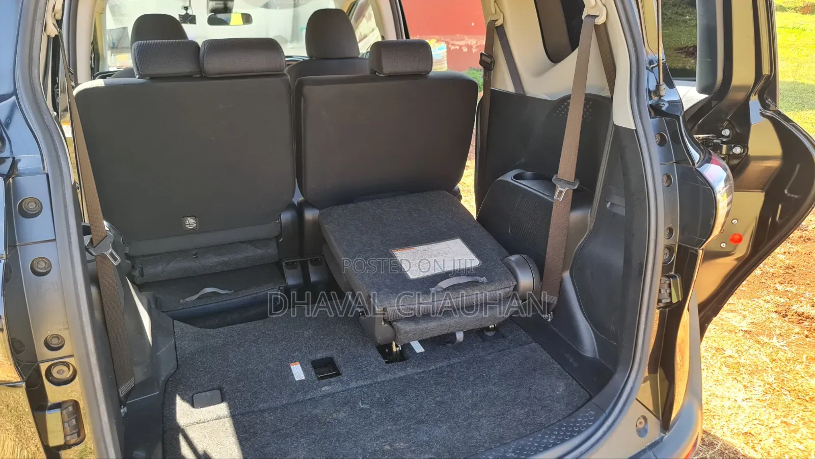 Toyota Sienta 1.5 AWD 2016 Black