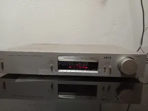 Vintage Akai at- Fm/Am Stereo Radio Tuner Component