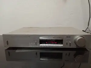 Vintage Akai at- Fm/Am Stereo Radio Tuner Component