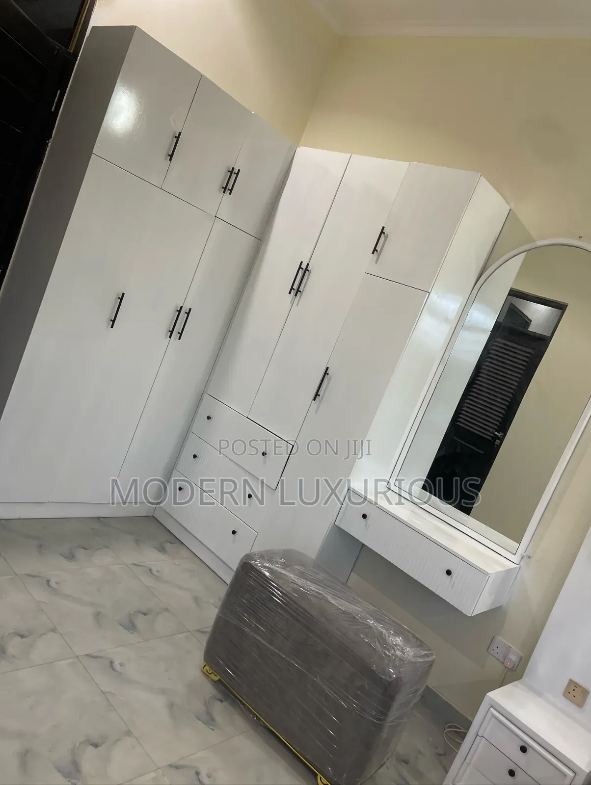 Wardrobe/Wardrobes/Bedroom Wardrobe/Closet/Wardrobez 05