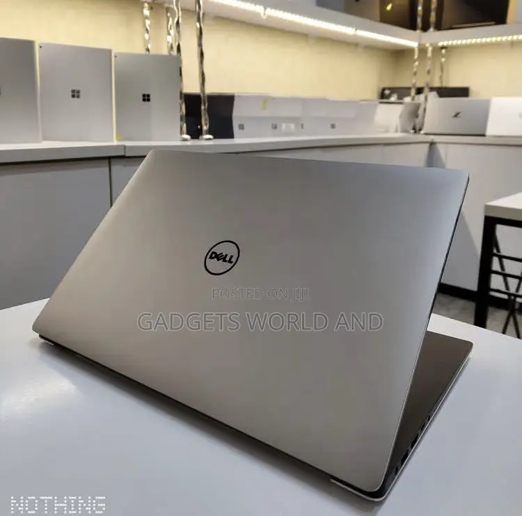 New Laptop Dell Precision 15 5520 16GB Intel Core i7 SSD 512GB